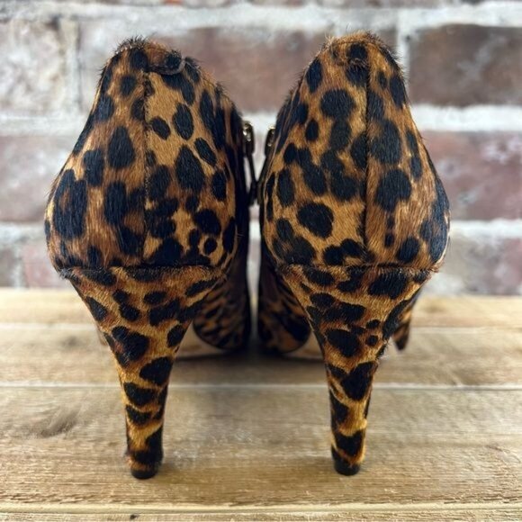 Vince Camuto Vive Calf Hair Heeled Leopard Print Booties Size 6(36) - Picture 4 of 9